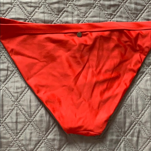 Garage red swimsuit bottoms - Picture 2 of 2